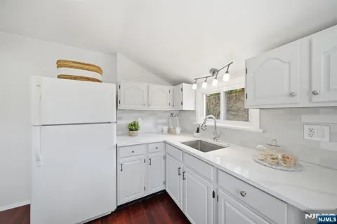 386 Kinderkamack Road
