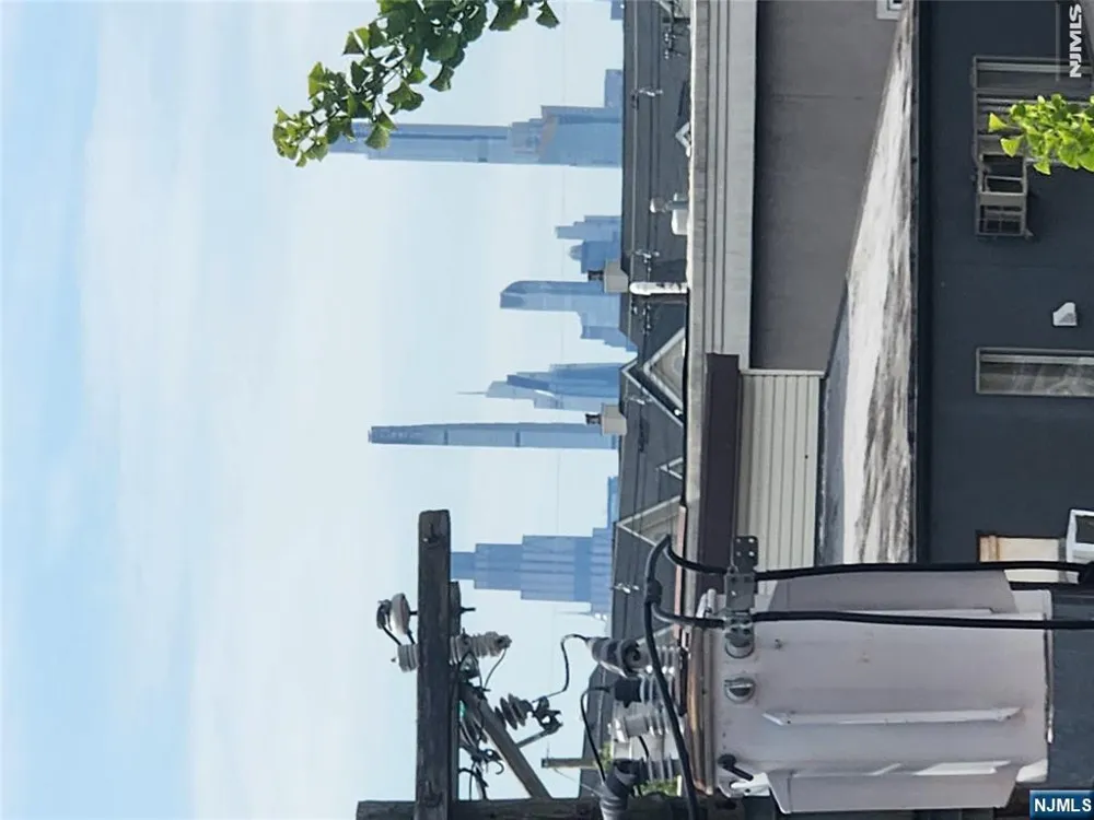 840 River 307 Edgewater, NJ 07020