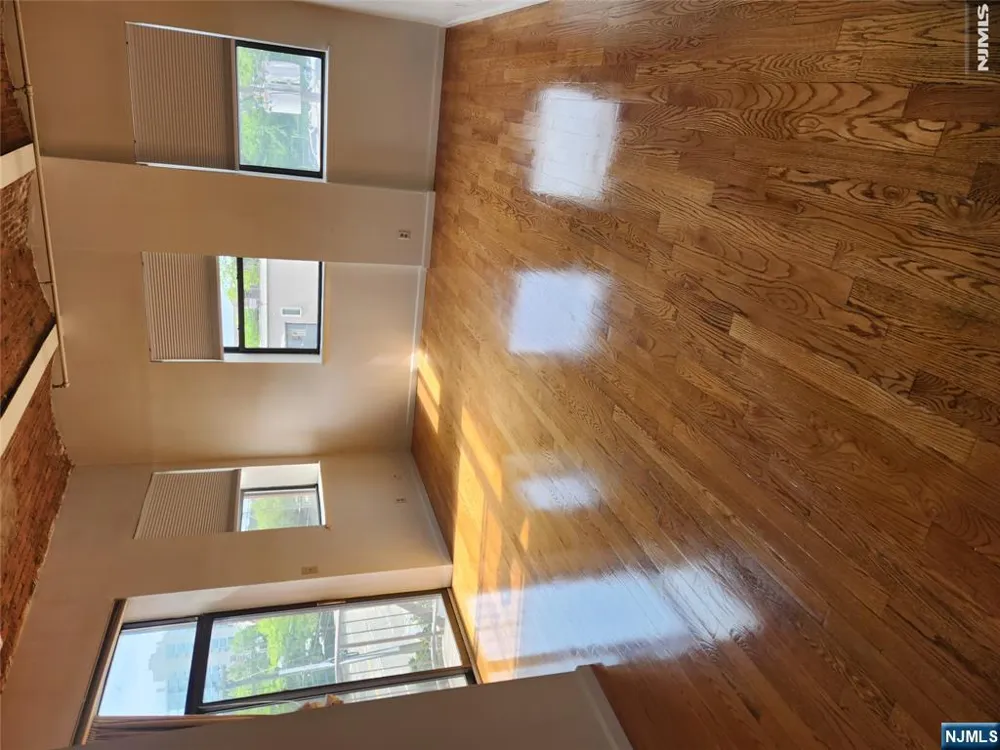 840 River 307 Edgewater, NJ 07020