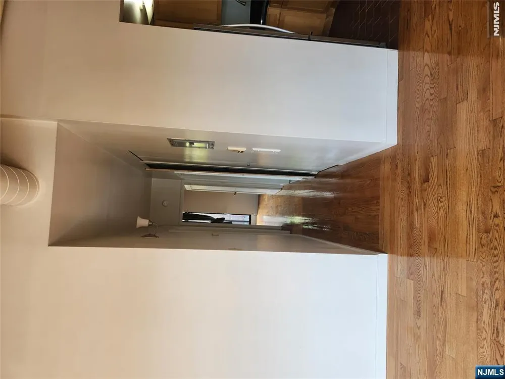 840 River 307 Edgewater, NJ 07020