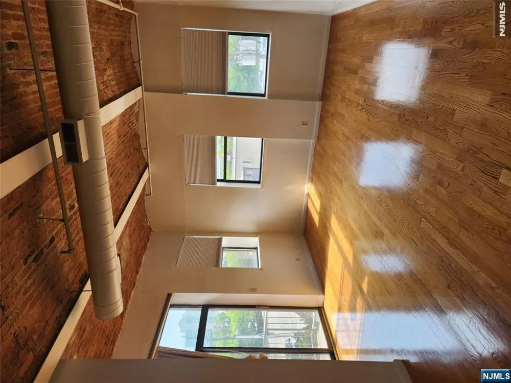 840 River 307 Edgewater, NJ 07020