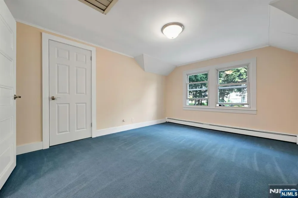 288 Van Dien Avenue D Ridgewood, NJ 07450