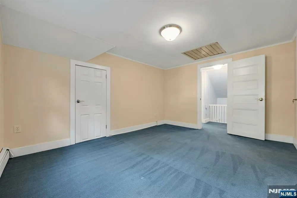 288 Van Dien Avenue D Ridgewood, NJ 07450