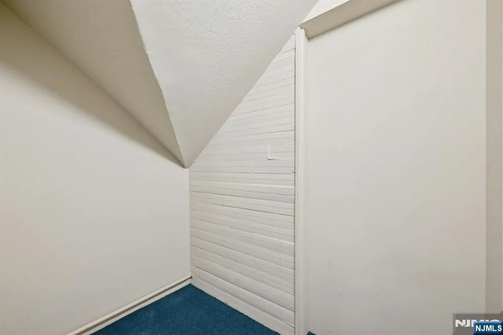 288 Van Dien Avenue D Ridgewood, NJ 07450