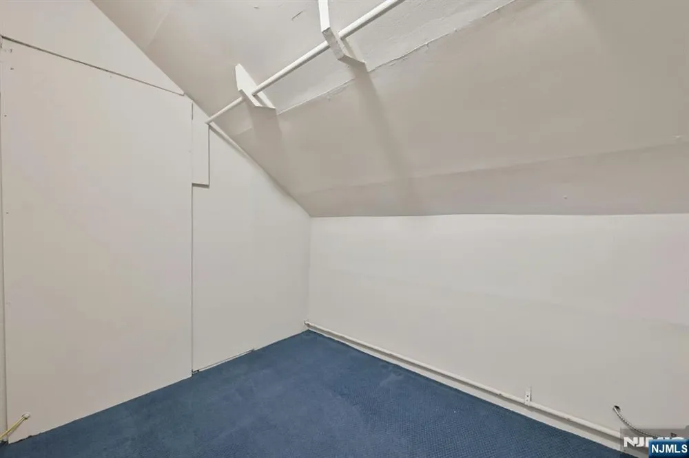 288 Van Dien Avenue D Ridgewood, NJ 07450