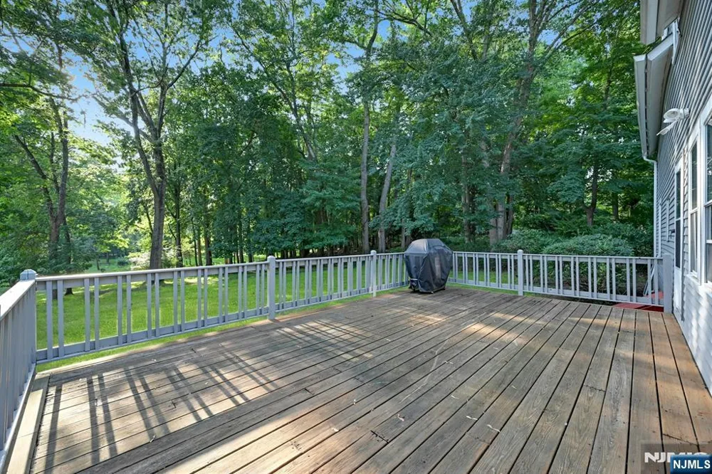 288 Van Dien Avenue D Ridgewood, NJ 07450