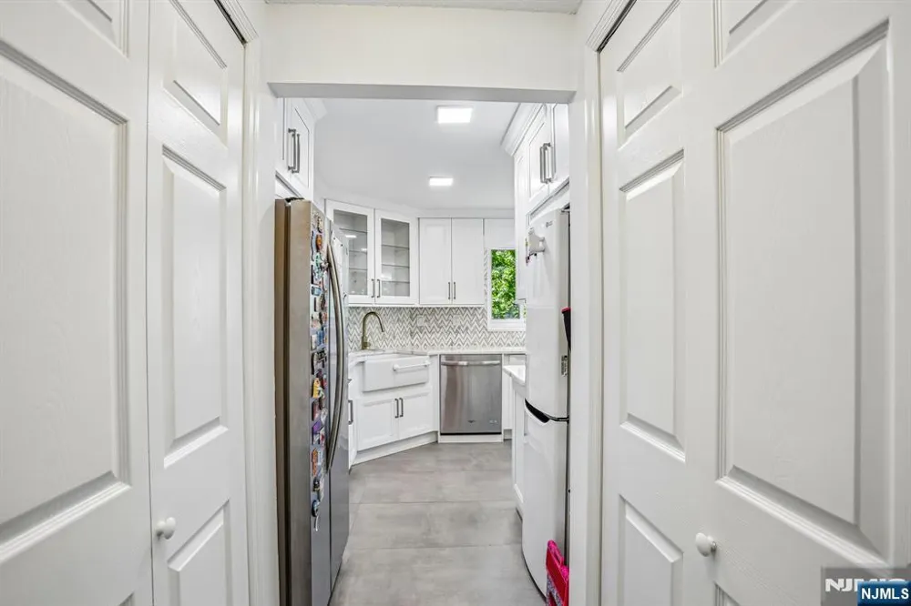 1077 River Road 211 Edgewater, NJ 07020