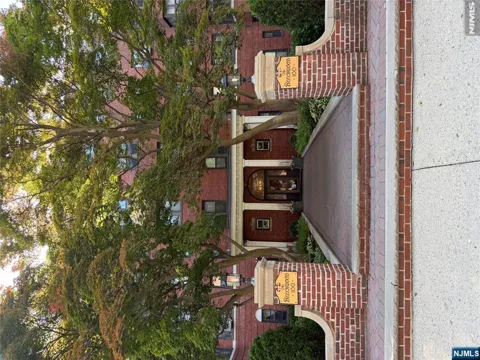 100 Prospect Avenue 2E