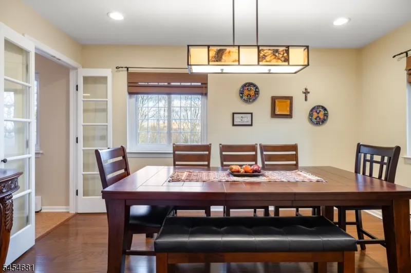 21 Foxwood Dr Morris Plains, NJ 07950