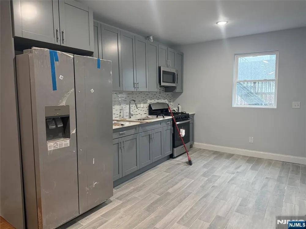 479 N 6th Street 1 Newark, NJ 07107