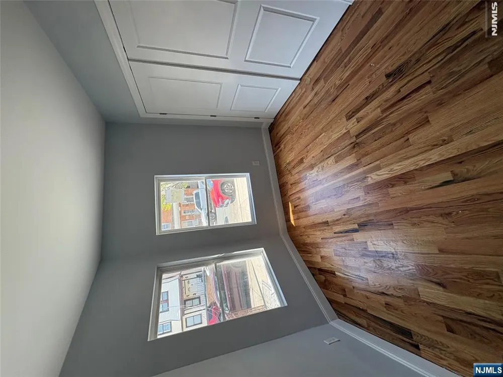 479 N 6th Street 1 Newark, NJ 07107