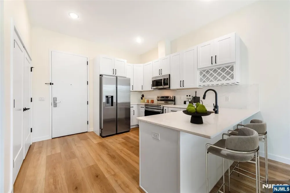 51 Queen Anne Road 405 Bogota, NJ 07603