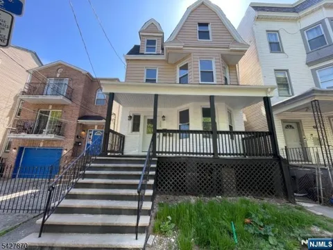 120 7th Street 2