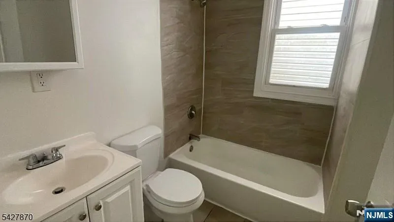 120 7th Street 2 Newark, NJ 07107