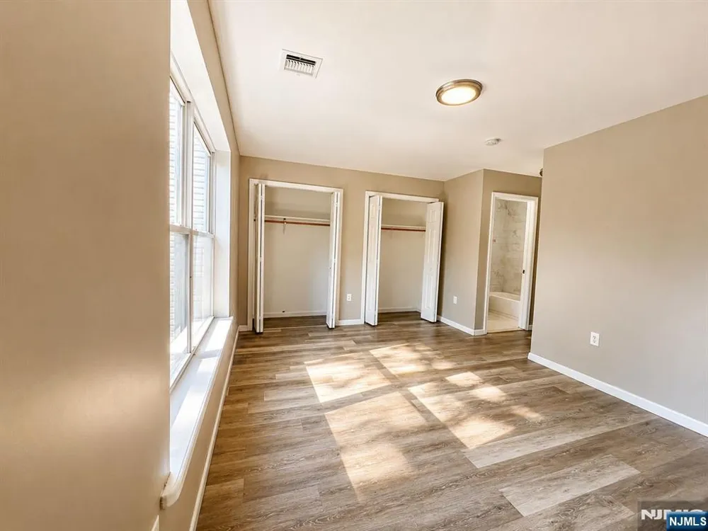 242 Graham Avenue Paterson, NJ 07501