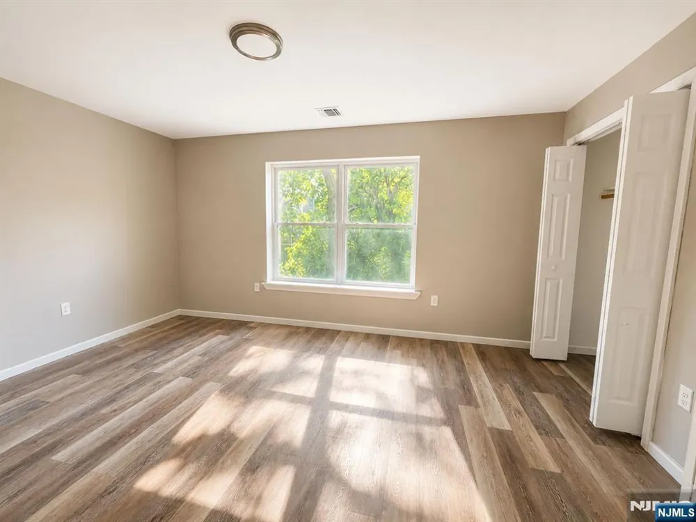 242 Graham Avenue Paterson, NJ 07501
