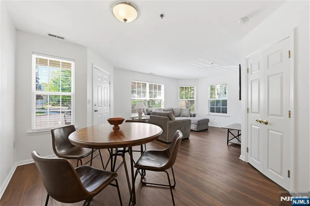 5301 Tudor Drive Pequannock Township, NJ 07444