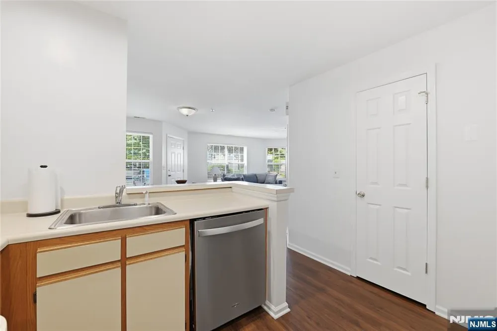 5301 Tudor Drive Pequannock Township, NJ 07444