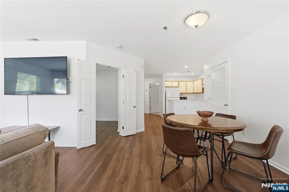 5301 Tudor Drive Pequannock Township, NJ 07444