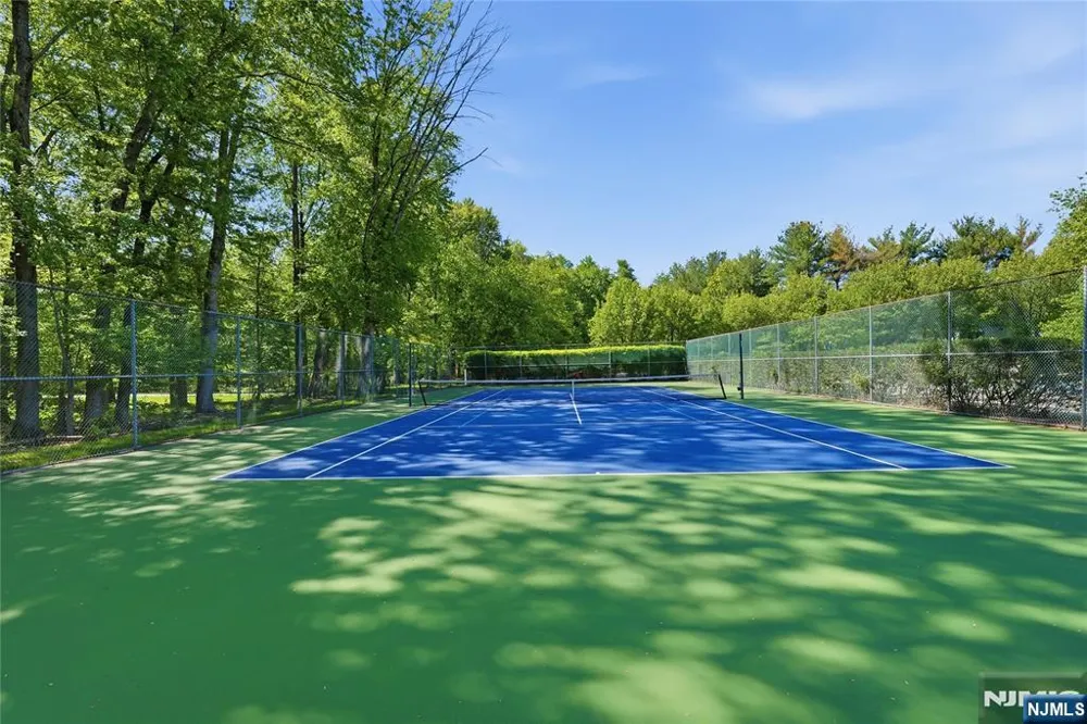 5301 Tudor Drive Pequannock Township, NJ 07444