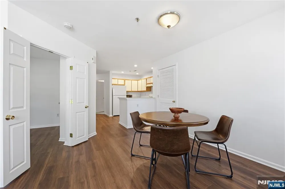 5301 Tudor Drive Pequannock Township, NJ 07444