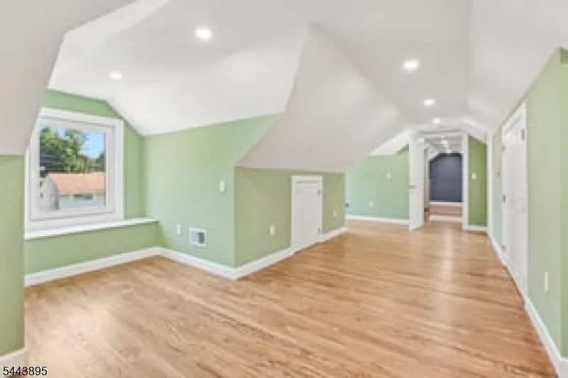 50 Lincoln Pl Waldwick, NJ 07463