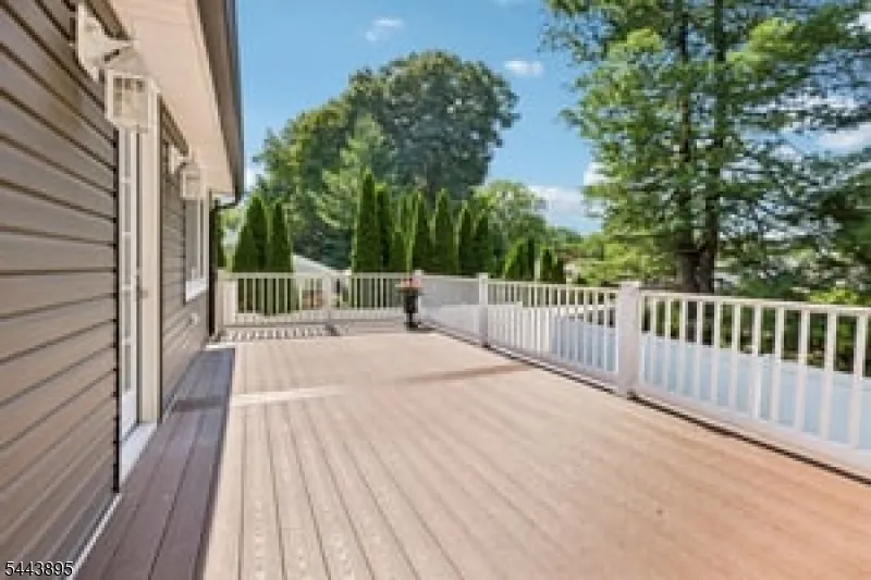 50 Lincoln Pl Waldwick, NJ 07463