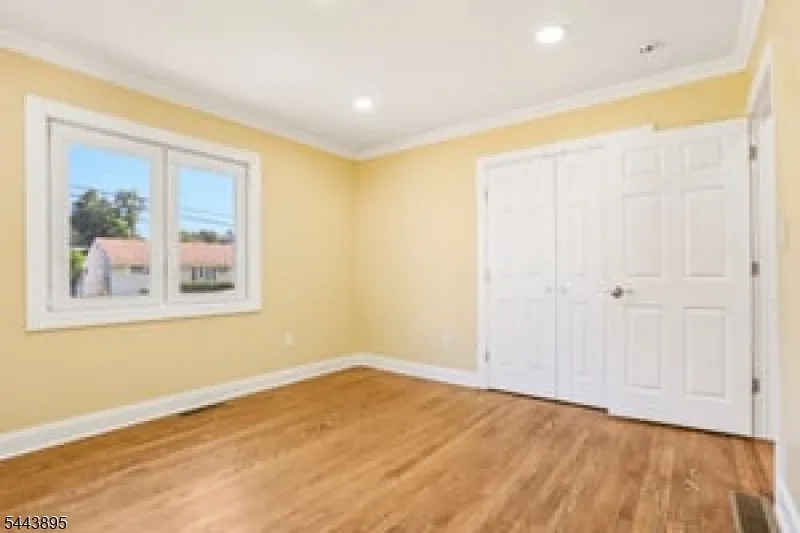 50 Lincoln Pl Waldwick, NJ 07463