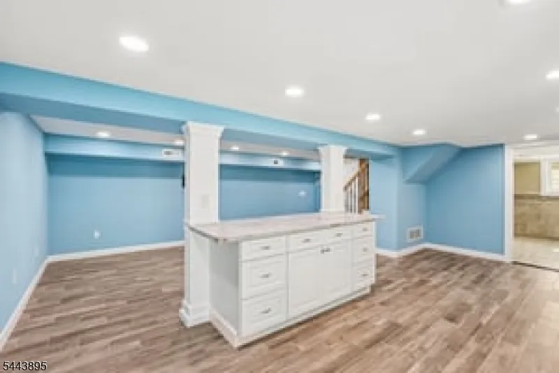 50 Lincoln Pl Waldwick, NJ 07463