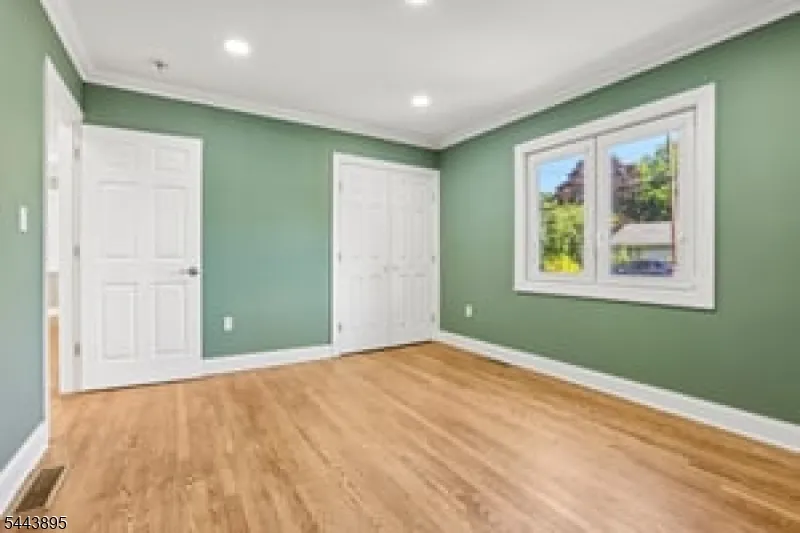 50 Lincoln Pl Waldwick, NJ 07463