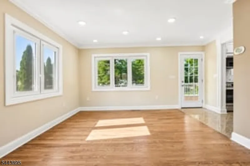 50 Lincoln Pl Waldwick, NJ 07463