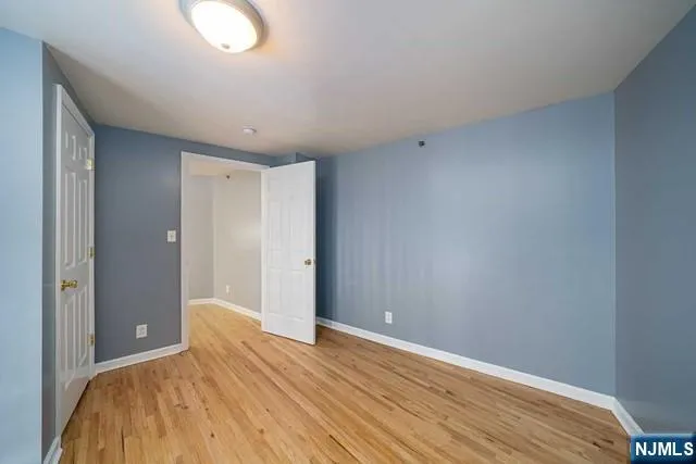 9 Park Avenue 2A Rutherford, NJ 07070
