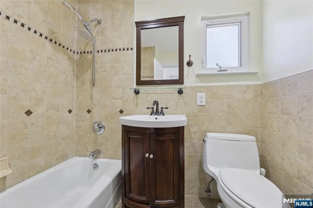 51 Day Avenue Tenafly, NJ 07670
