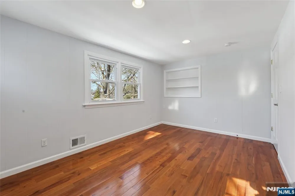 51 Day Avenue Tenafly, NJ 07670