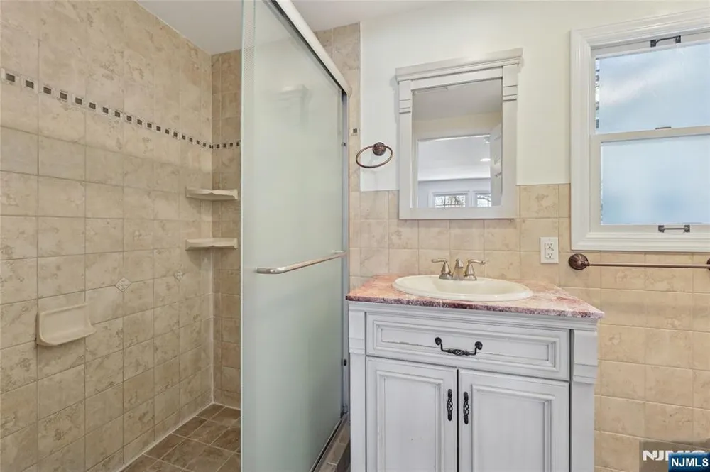 51 Day Avenue Tenafly, NJ 07670