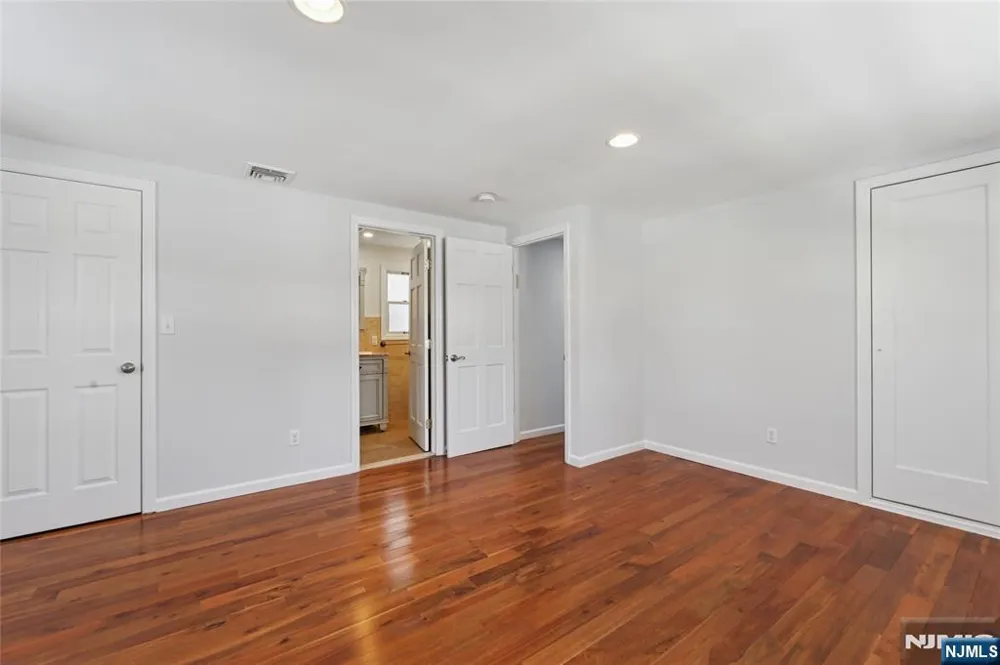 51 Day Avenue Tenafly, NJ 07670