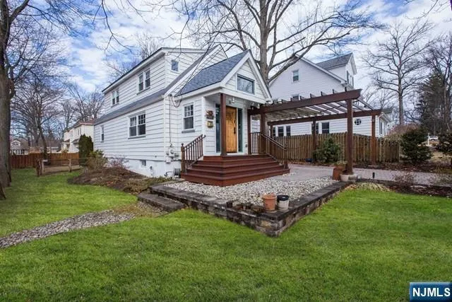51 Day Avenue Tenafly, NJ 07670