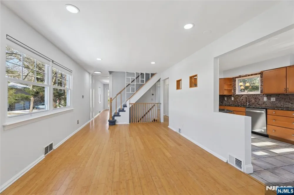51 Day Avenue Tenafly, NJ 07670