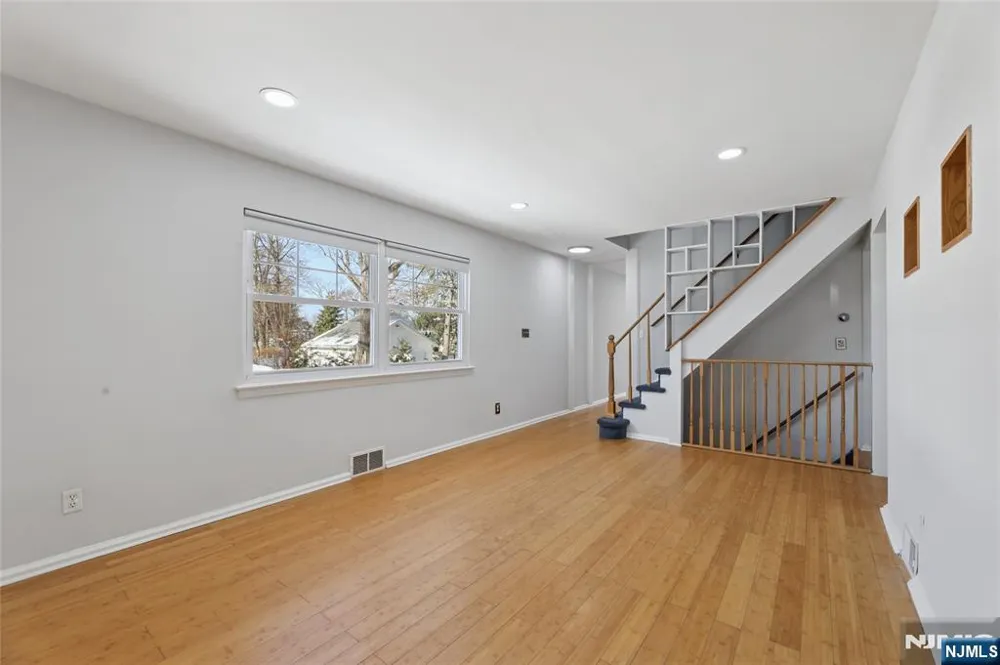 51 Day Avenue Tenafly, NJ 07670