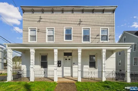 143 Valley Road 1R