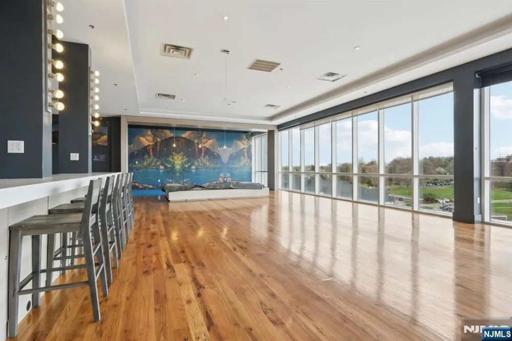 1 Executive Drive 214 Fort Lee, NJ 07024