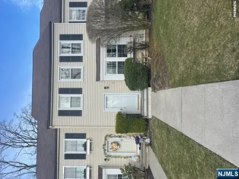 48 Wexford Drive