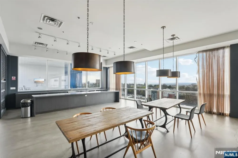 1 Executive 311 Fort Lee, NJ 07024
