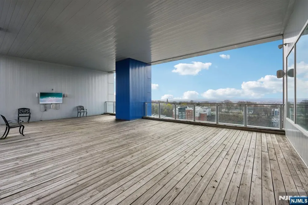 1 Executive 311 Fort Lee, NJ 07024