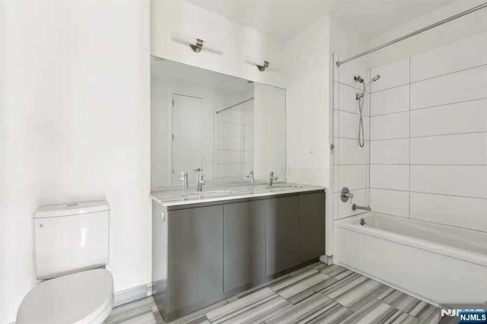 1 Executive 311 Fort Lee, NJ 07024