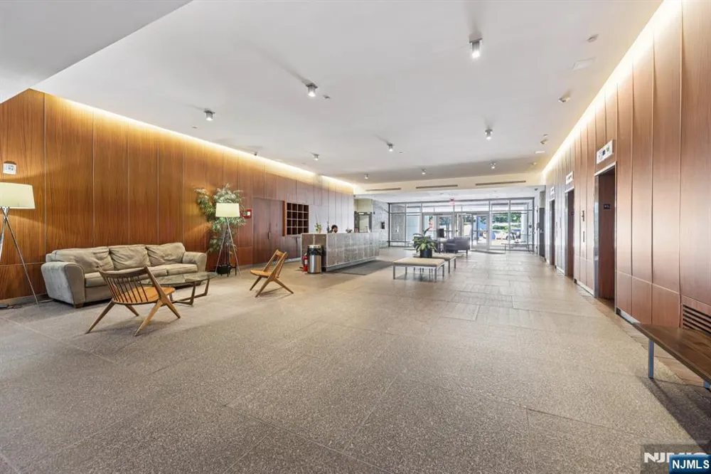 1 Executive 311 Fort Lee, NJ 07024