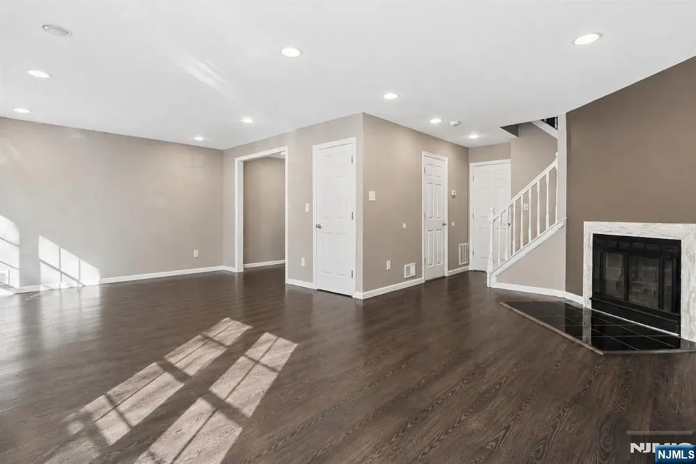 74 Boston Street Newark, NJ 07103