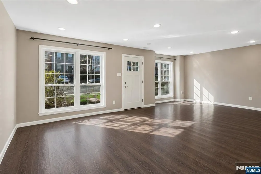 74 Boston Street Newark, NJ 07103
