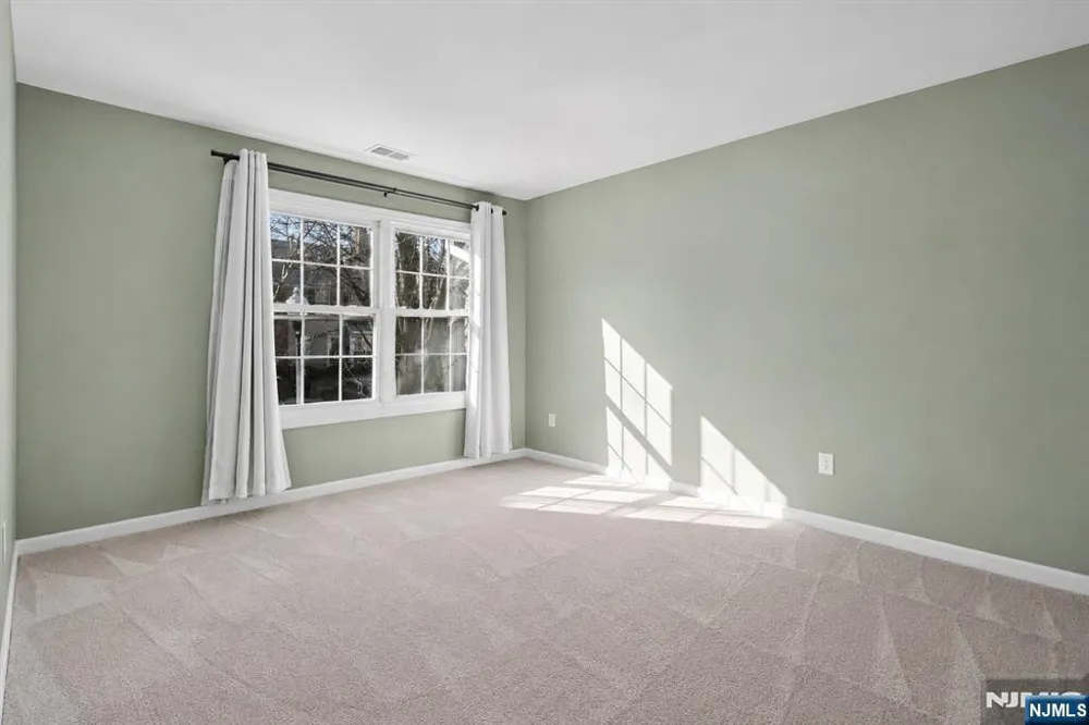 74 Boston Street Newark, NJ 07103