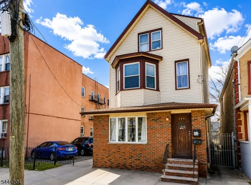 138 E Jersey St #1 Unit 1 Elizabeth City, NJ 07206